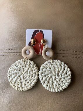 Handwoven Round Cream Rattan Drop Earrings - Women Jewelry